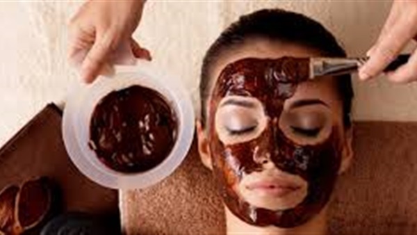 قناع القرفة والعسل للقضاء على حب الشباب 
