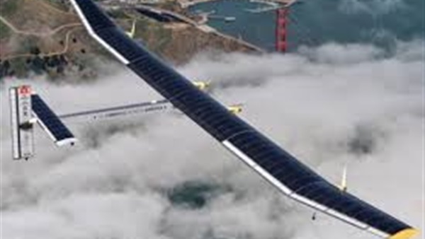 طائرة بالبطارية الشمسية تعبر المحيط الأطلسي وتصل إسبانيا