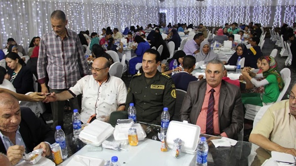بالصور.. إفطار جماعى لـ350 شخص بكفر الشيخ بحضور قيادات الأزهر والكنيسة بالصور.. إفطار جماعى لـ350 شخص بكفر الشيخ بحضور قيادات الأزهر والكنيسة