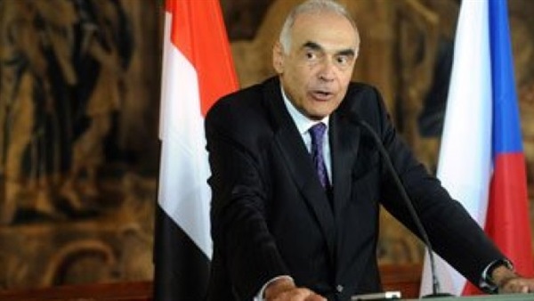 كامل عمرو: لم يتم إغلاق السفارة المصرية في دمشق منذ 2011 كامل عمرو: لم يتم إغلاق السفارة المصرية في دمشق منذ 2011