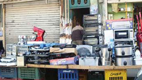 ضبط 10  آلاف قطعة أدوات كهربائية مغشوشة داخل محل بالموسكى  ضبط 10  آلاف قطعة أدوات كهربائية مغشوشة داخل محل بالموسكى