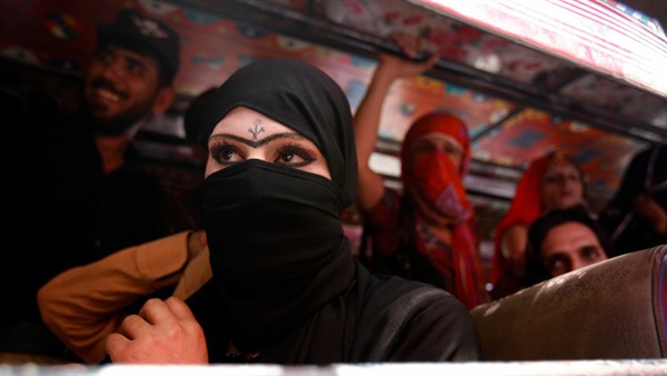 فتوى تجيز الزواج بالمتحولين جنسيًا في باكستان