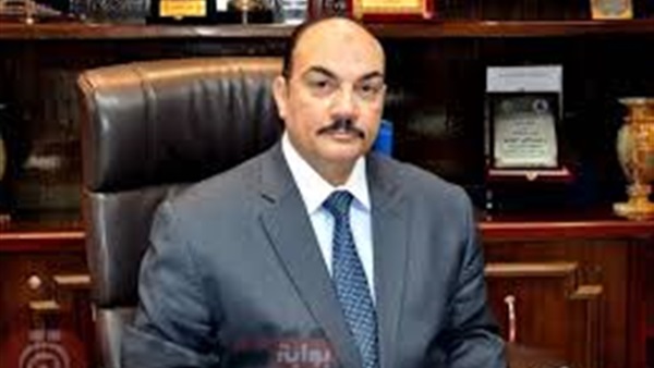 محافظ القليوبية يستقبل عدد كبير من المواطنين في لقائه الأسبوعي