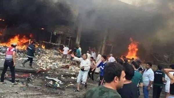 مقتل 5 وإصابة 13 عراقيًا من المصلين في تفجير انتحاري غربي بغداد مقتل 5 وإصابة 13 عراقيًا من المصلين في تفجير انتحاري غربي بغداد