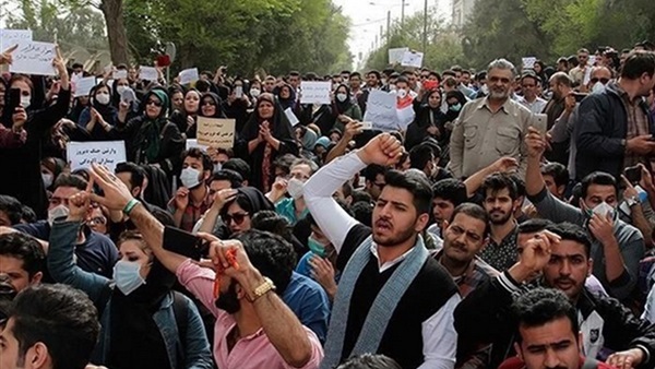 إيران.. أقليات بلا حقوق تئن من التهميش..مطالب بلا أفق..محظوراستخدام لغات الأقليات في المكاتب الحكومية والتعليم..تهديدات للنشطاء والمعارضون بالاعتقال والسجن..وعدم تطبيق المواد الدستوريةالخاصة بالقوميات إيران.. أقليات بلا حقوق تئن من التهميش..مطالب بلا أفق..محظوراستخدام لغات الأقليات في المكاتب الحكومية والتعليم..تهديدات للنشطاء والمعارضون بالاعتقال والسجن..وعدم تطبيق المواد الدستوريةالخاصة بالقوميات
