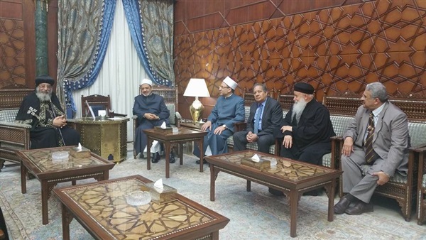 بالصور..«تواضروس» يقدم التهنئة لشيخ الازهر بحلول عيد الفطر بالصور..«تواضروس» يقدم التهنئة لشيخ الازهر بحلول عيد الفطر