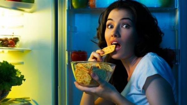 أطعمة تجعلك تنام سريعًا أطعمة تجعلك تنام سريعًا