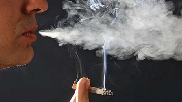 التدخين يضاعف التقلصات وآلالام الدورة الشهرية