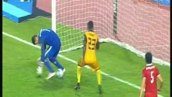 غرامات مضاعفة على لاعبي الأهلي بسبب هزيمة أسيك غرامات مضاعفة على لاعبي الأهلي بسبب هزيمة أسيك