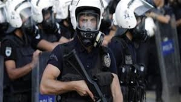  الشرطة التركية تحتجز تسعة أشخاص يشتبه في انتمائهم لـ"داعش"