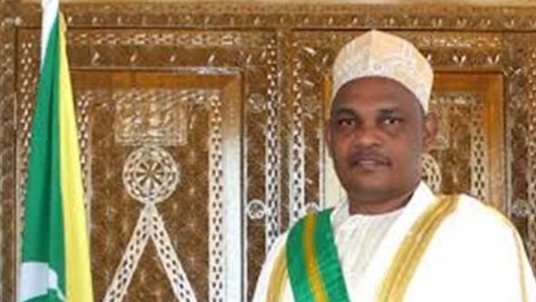 رئيس جمهورية القمر يتسلم دعوة لحضور القمة العربية رئيس جمهورية القمر يتسلم دعوة لحضور القمة العربية