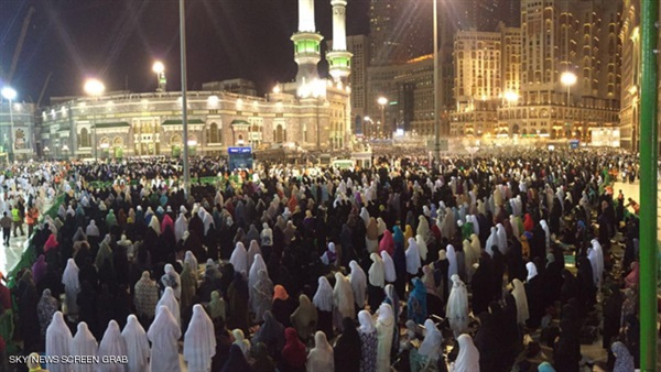 ملايين المصلين في مكة والمدينة بـ"العشر الأواخر" ملايين المصلين في مكة والمدينة بـ"العشر الأواخر"