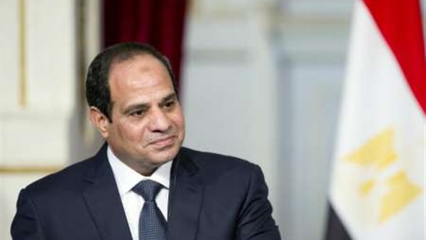 احتفالًا بـ«30 يونيو».. «عمومية نساء مصر» تهدي السيسي باقة ورد احتفالًا بـ«30 يونيو».. «عمومية نساء مصر» تهدي السيسي باقة ورد