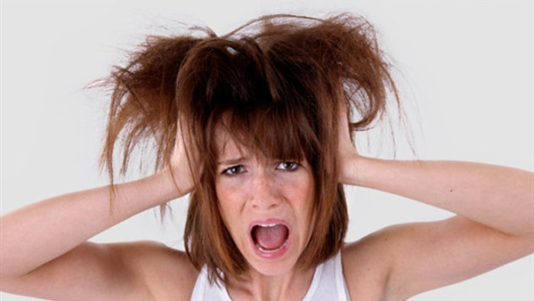 7 وصفات طبيعية لحل مشاكل الشعر