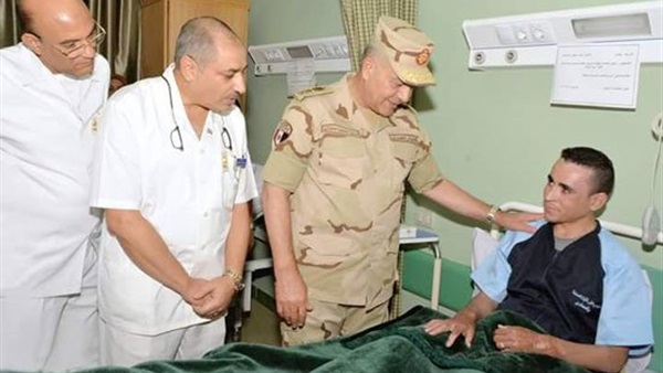 بالصور..«حجازى» يزور المصابين بالمستشفيات العسكرية بمناسبة حلول عيد الفطر بالصور..«حجازى» يزور المصابين بالمستشفيات العسكرية بمناسبة حلول عيد الفطر