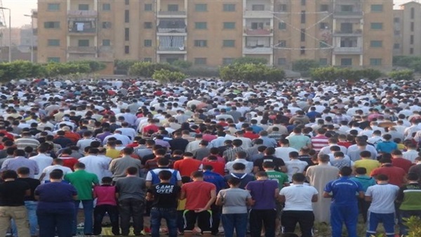 الآلاف يؤدون صلاة عيد الفطر في 281 ساحة في الإسكندرية الآلاف يؤدون صلاة عيد الفطر في 281 ساحة في الإسكندرية