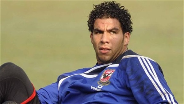 الجهاز الفني للأهلي يستقر على ملامح تشكيل القمة 