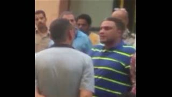 بالفيديو.. انفعال توفيق عكاشة لحظة القبض عليه