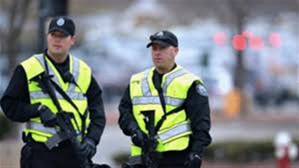 مقتل 3 شرطيين أميركيين وإصابة 7 آخرين برصاص قناصين في دالاس مقتل 3 شرطيين أميركيين وإصابة 7 آخرين برصاص قناصين في دالاس