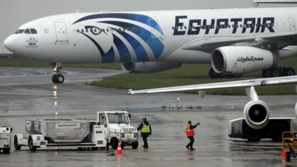 مصر تبدأ التنسيق مع إسرائيل لنقل قطع حطام الطائرة المنكوبة مصر تبدأ التنسيق مع إسرائيل لنقل قطع حطام الطائرة المنكوبة