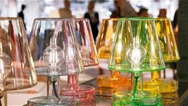 الإكسسوارات المنزلية تزهو بألوان النيون