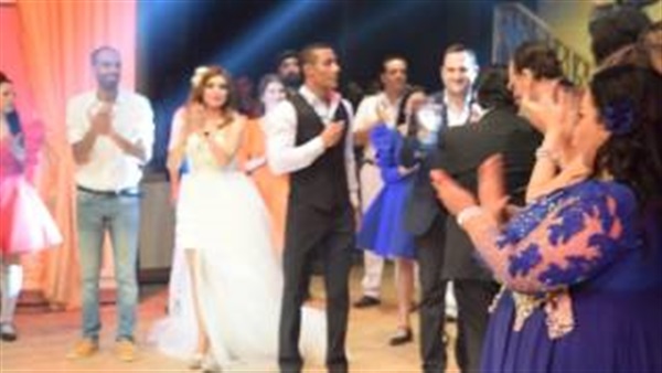 بالفيديو..محمد رمضان يُحيي جمهوره في العرض الثالث لمسرحية «أهلا رمضان» بالفيديو..محمد رمضان يُحيي جمهوره في العرض الثالث لمسرحية «أهلا رمضان»