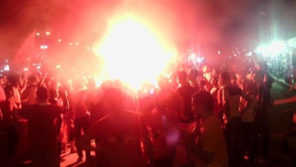 بالصور.. الأمن يفض احتفال جماهير الأهلي بالمحلة بالصور.. الأمن يفض احتفال جماهير الأهلي بالمحلة
