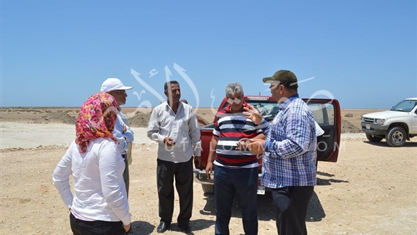 بالصور..تشكيل لجنة لمعاينة الطريق البديل لصائدي الاسماك بمطوبس