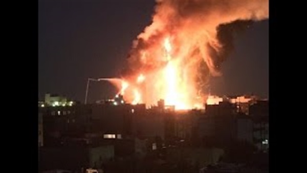 بالفيديو.. اندلاع حريق فى برج تجارى بمدينة مشهد الايرانية بالفيديو.. اندلاع حريق فى برج تجارى بمدينة مشهد الايرانية