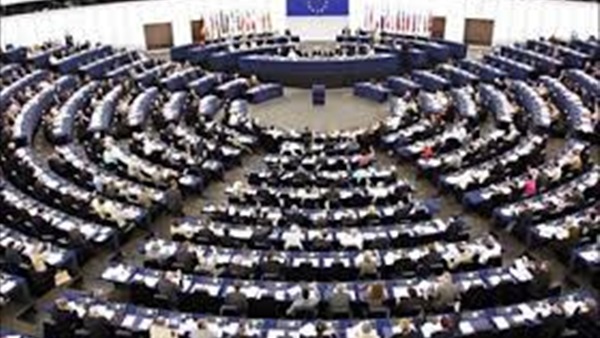 برلماني أوروبي يدعو واشنطن لعدم التدخل في شئون البلدان الأخرى