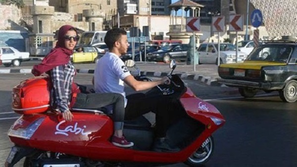 «دراجات الأجرة» خيار سريع للتغلب على الزحام بمصر «دراجات الأجرة» خيار سريع للتغلب على الزحام بمصر