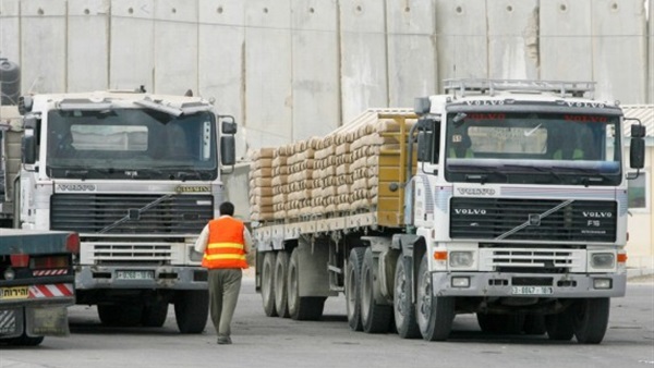 مصر تسمح بادخال 4103 شاحنة لغزة
