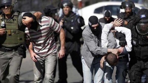 جيش الاحتلال الإسرائيلي يعتقل 24 فلسطينيا