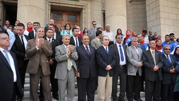 بدء احتفالية جامعة القاهرة للنشر الدولى وتكريم أعضاء هيئة التدريس بدء احتفالية جامعة القاهرة للنشر الدولى وتكريم أعضاء هيئة التدريس