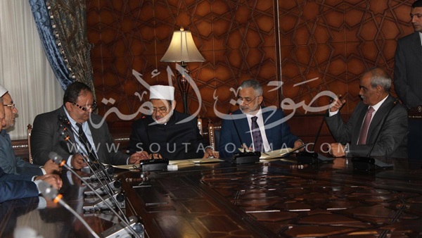 بالصور.. «الطيب» يوقع إتفاقية تعاون مع «اليونسكو» بالصور.. «الطيب» يوقع إتفاقية تعاون مع «اليونسكو»