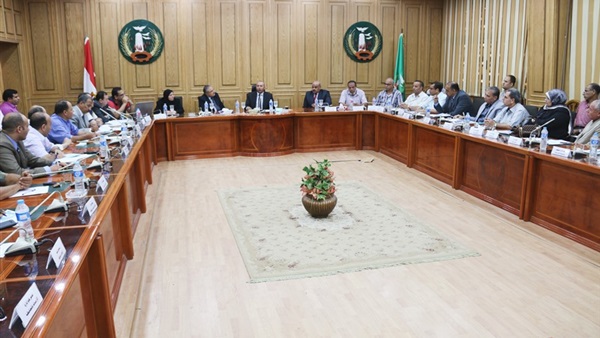 بالصور.. سكرتير عام محافظة المنوفية يجتمع باللجنة العليا للمشروعات الاقتصادية بالصور.. سكرتير عام محافظة المنوفية يجتمع باللجنة العليا للمشروعات الاقتصادية