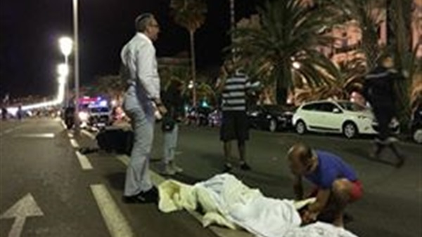 ننشر أول صور جثث عملية الدهس في فرنسا ننشر أول صور جثث عملية الدهس في فرنسا