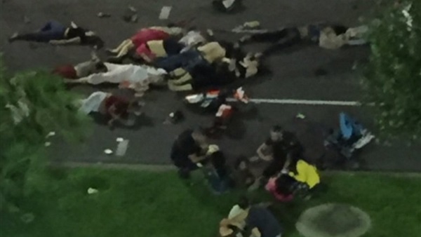 بالفيديو.. مشاهد توثق حادث دهس مدينة «نيس» الفرنسية بالفيديو.. مشاهد توثق حادث دهس مدينة «نيس» الفرنسية