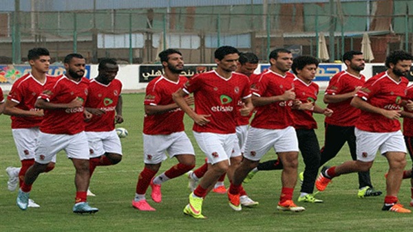 الأهلي يرتدي القميص الأحمر والشورت الأبيض أمام الوداد المغربي