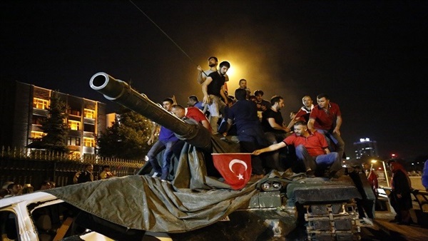 صحفي تركي: الانقلاب تغطية على تطبيع «أردوغان» مع إسرائيل صحفي تركي: الانقلاب تغطية على تطبيع «أردوغان» مع إسرائيل