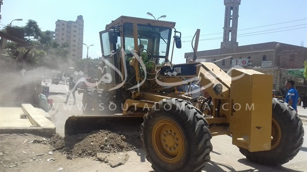  بالصور..رفع وإزالة 30 طن من المخلفات والقمامة بمركز أبوقرقاص بالمنيا