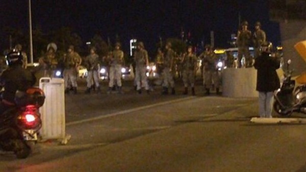 تركيا: «تلقينا ضربة» ولن تقع انقلابات جديدة تركيا: «تلقينا ضربة» ولن تقع انقلابات جديدة