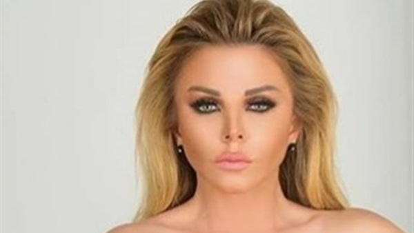 بالصور.. رزان مغربى فى إطلالة مثيرة بـ «الأحمر»