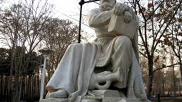 أول تمثال تذكاري للشاعر الفارسي عمر الخيام في روسيا أول تمثال تذكاري للشاعر الفارسي عمر الخيام في روسيا