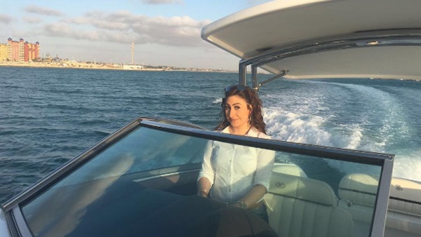 بالصور.. بوسي تكشف لجمهورها عن لحظاتها الممتعة