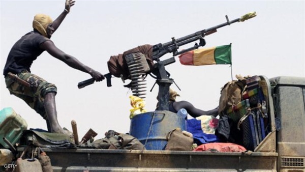 مقتل وإصابة 48 جنديا ماليا في هجوم لمسلحين على معسكر للجيش