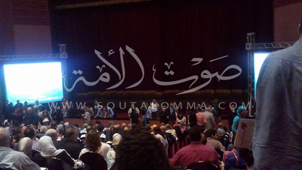 بالصورة.. فوضى فى «المسرح الكبير» بسبب تاخر وزير الثقافة بالصورة.. فوضى فى «المسرح الكبير» بسبب تاخر وزير الثقافة