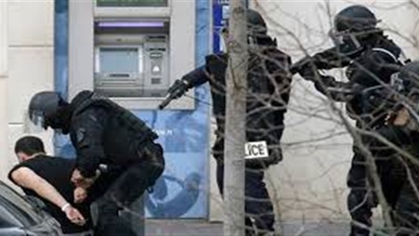 إحالة 5 أشخاص للقضاء الفرنسي للاشتباه بصلتهم بمنفذ اعتداء نيس إحالة 5 أشخاص للقضاء الفرنسي للاشتباه بصلتهم بمنفذ اعتداء نيس