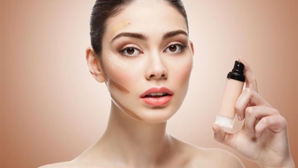 تجنبى أشهر 4 أخطاء عند وضع المكياج تجنبى أشهر 4 أخطاء عند وضع المكياج