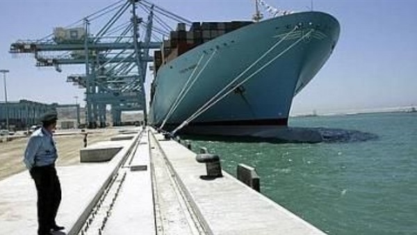 ميناء دمياط يستقبل 9 سفن عملاقة للحاويات والبضائع العامة ميناء دمياط يستقبل 9 سفن عملاقة للحاويات والبضائع العامة